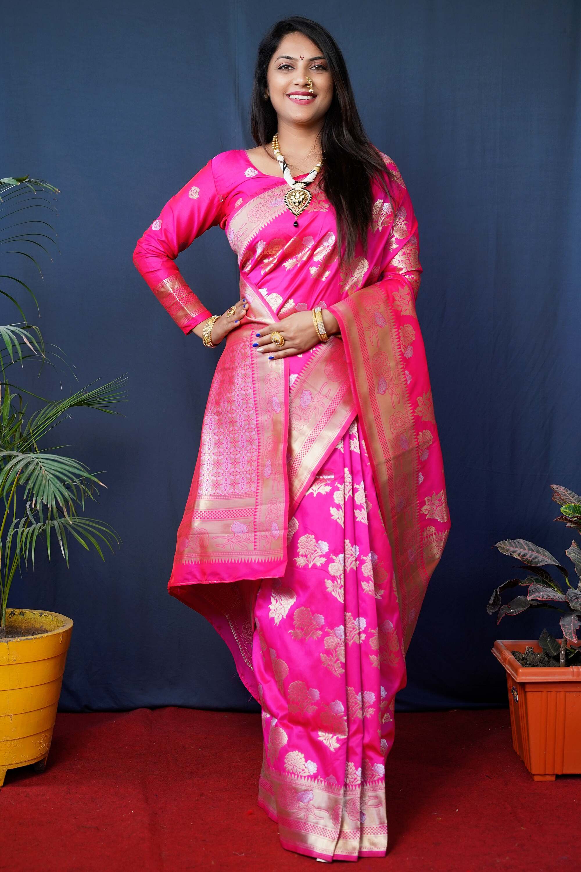 Dark Pink Kanjivaram Silk Woven Zari Saree with Blouse Piece