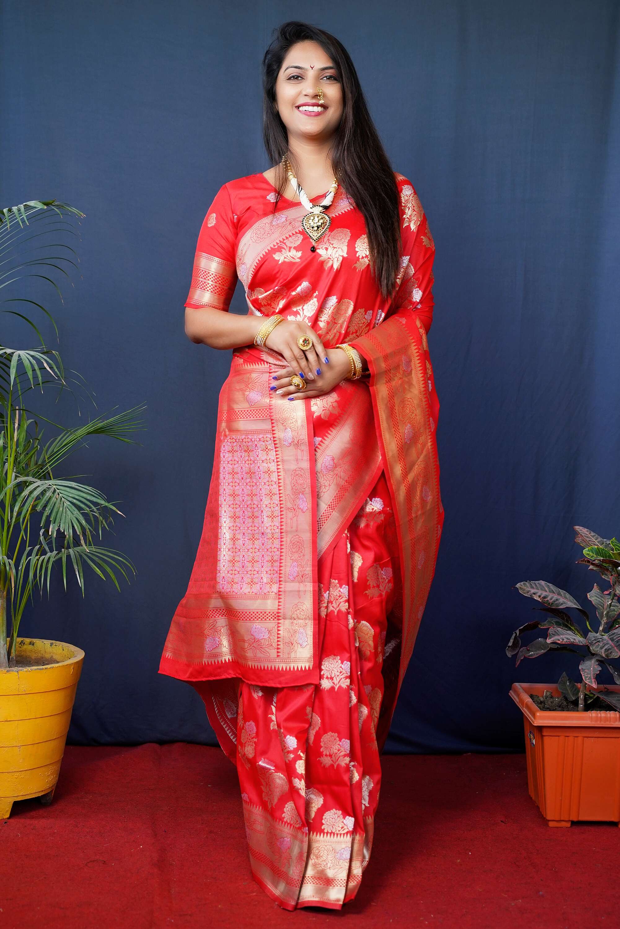 Red Kanjivaram Silk Woven Zari Saree with Blouse Piece