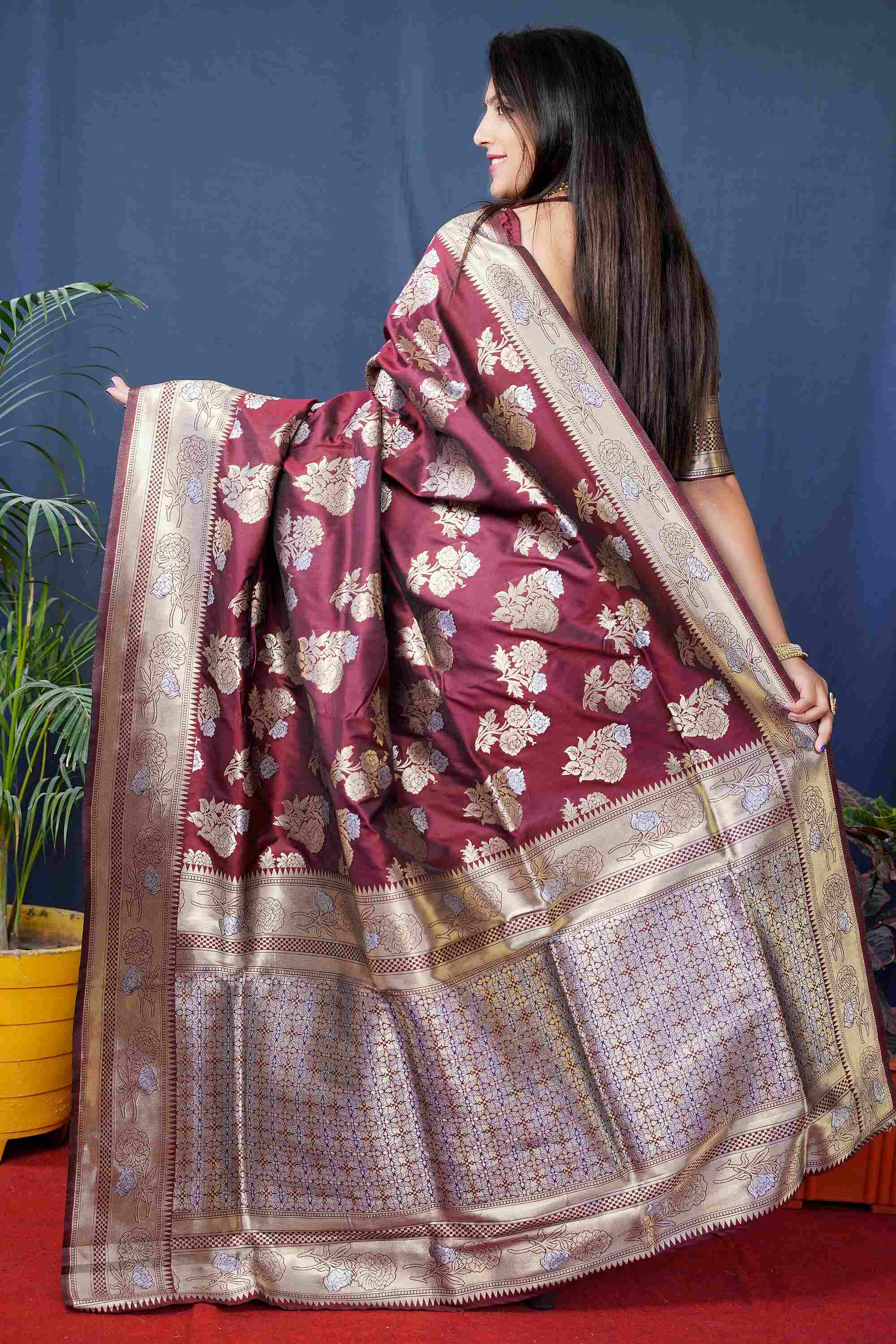 Wine Kanjivaram Silk Woven Zari Saree with Blouse Piece