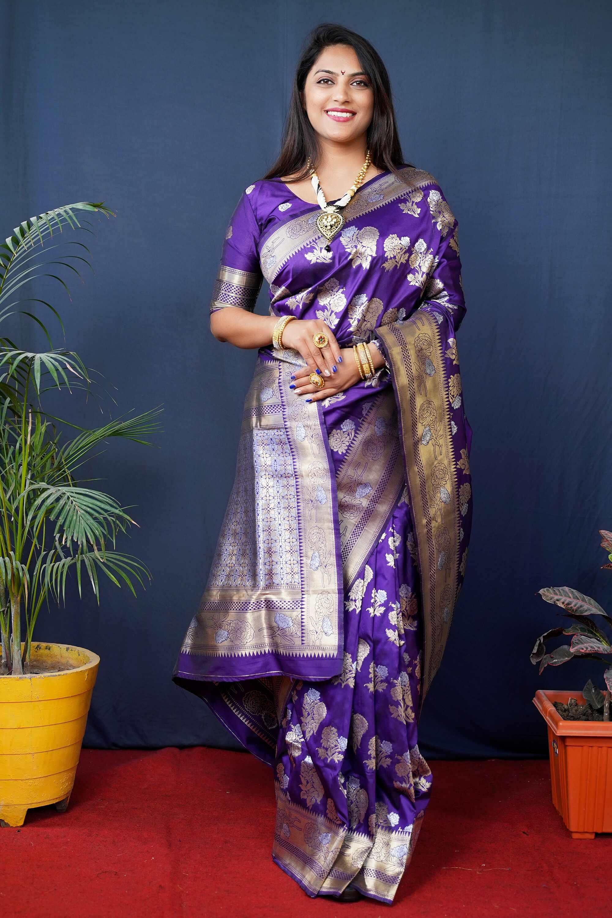Royal Blue  Kanjivaram Silk Woven Zari Saree with Blouse Piece