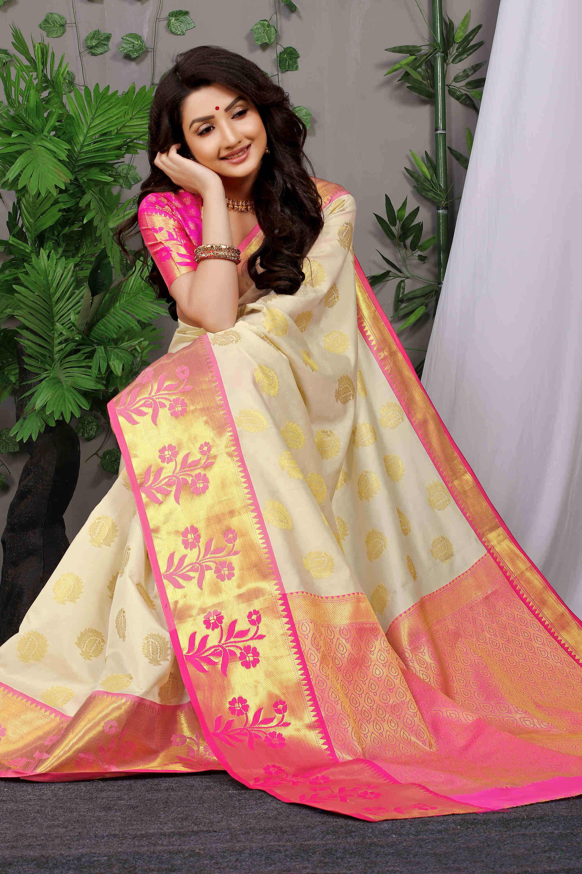 Cream Soft Silk Saree With Blouse Piece