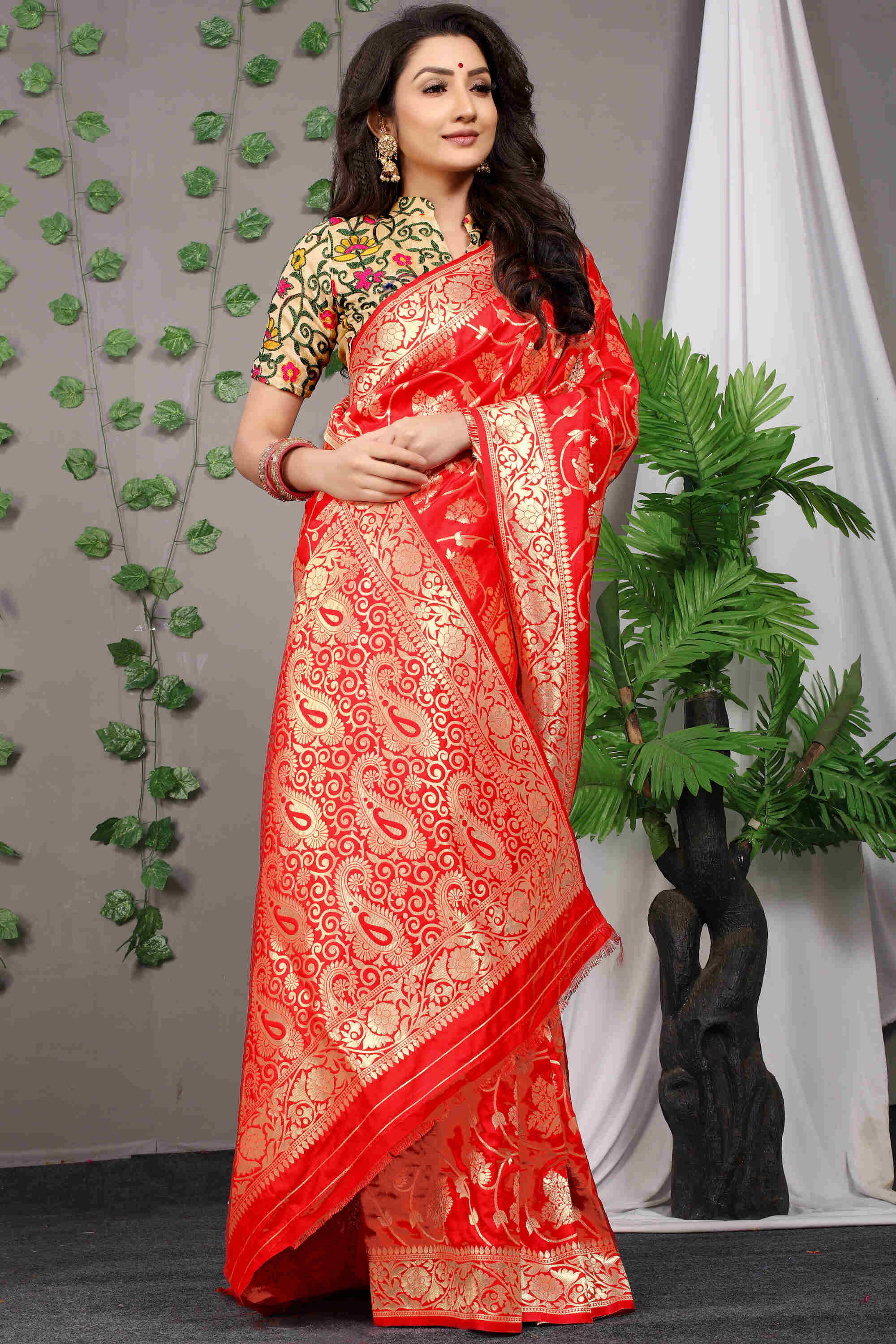 Red Soft Banarasi Silk Woven Zari Saree