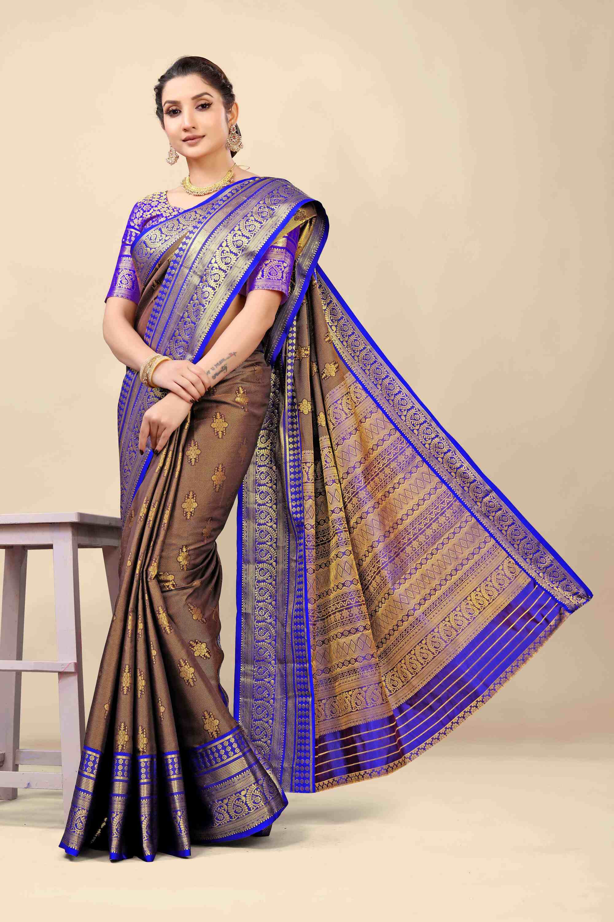 Brown Kanjivaram Silk Woven Zari Saree with Blouse Piece