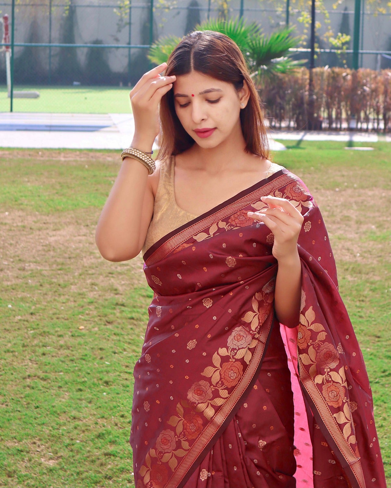 Dark Pink Soft Banarasi Silk Saree With Beleaguer Blouse Piece