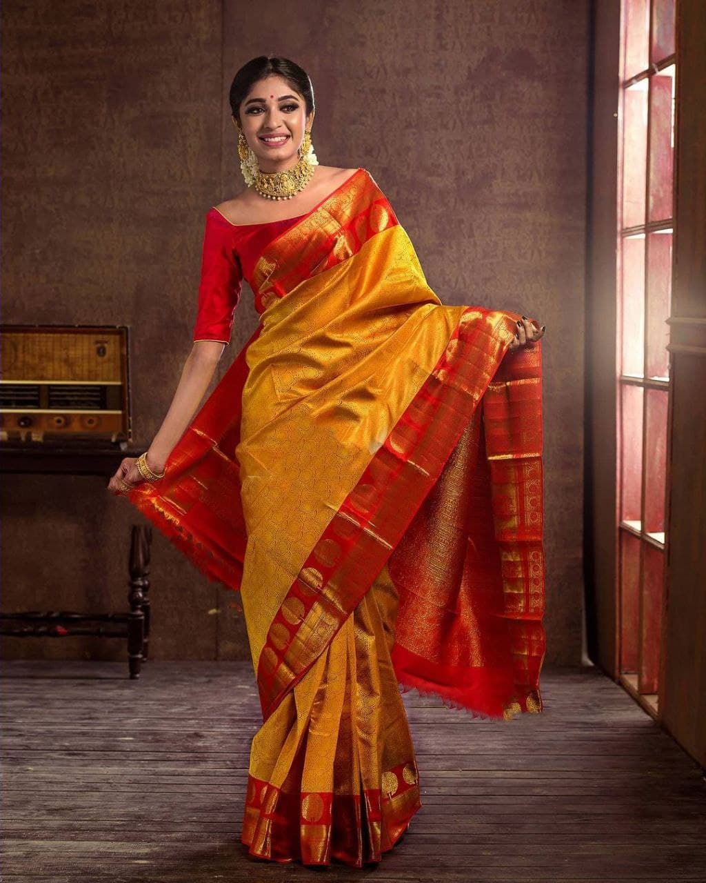 Yellow Soft Banarasi Silk Saree With Flattering Blouse Piece