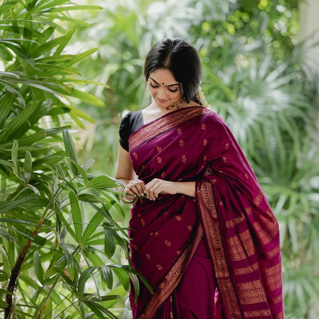 Purple Soft Silk Saree With Angelic Blouse Piece