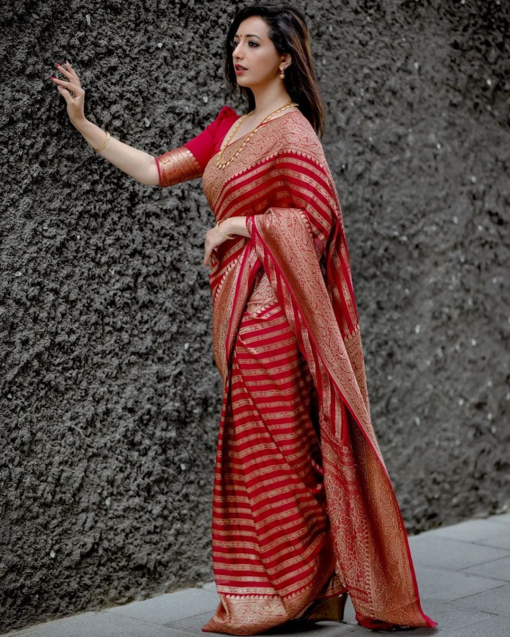 Red Soft Silk Saree With Capricious Blouse Piece