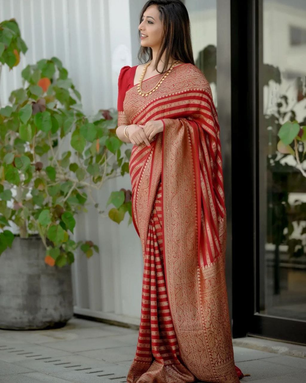 Red Soft Silk Saree With Capricious Blouse Piece