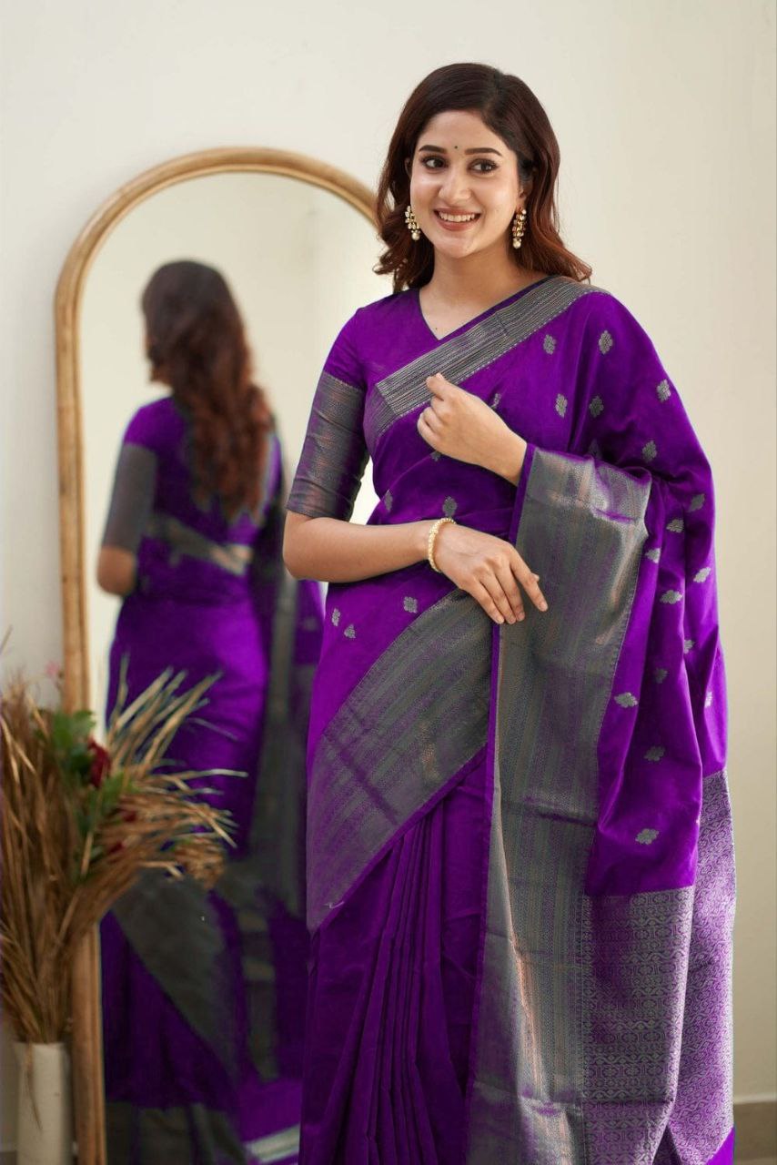 Purple Soft Silk Saree With Surreptitious Blouse Piece