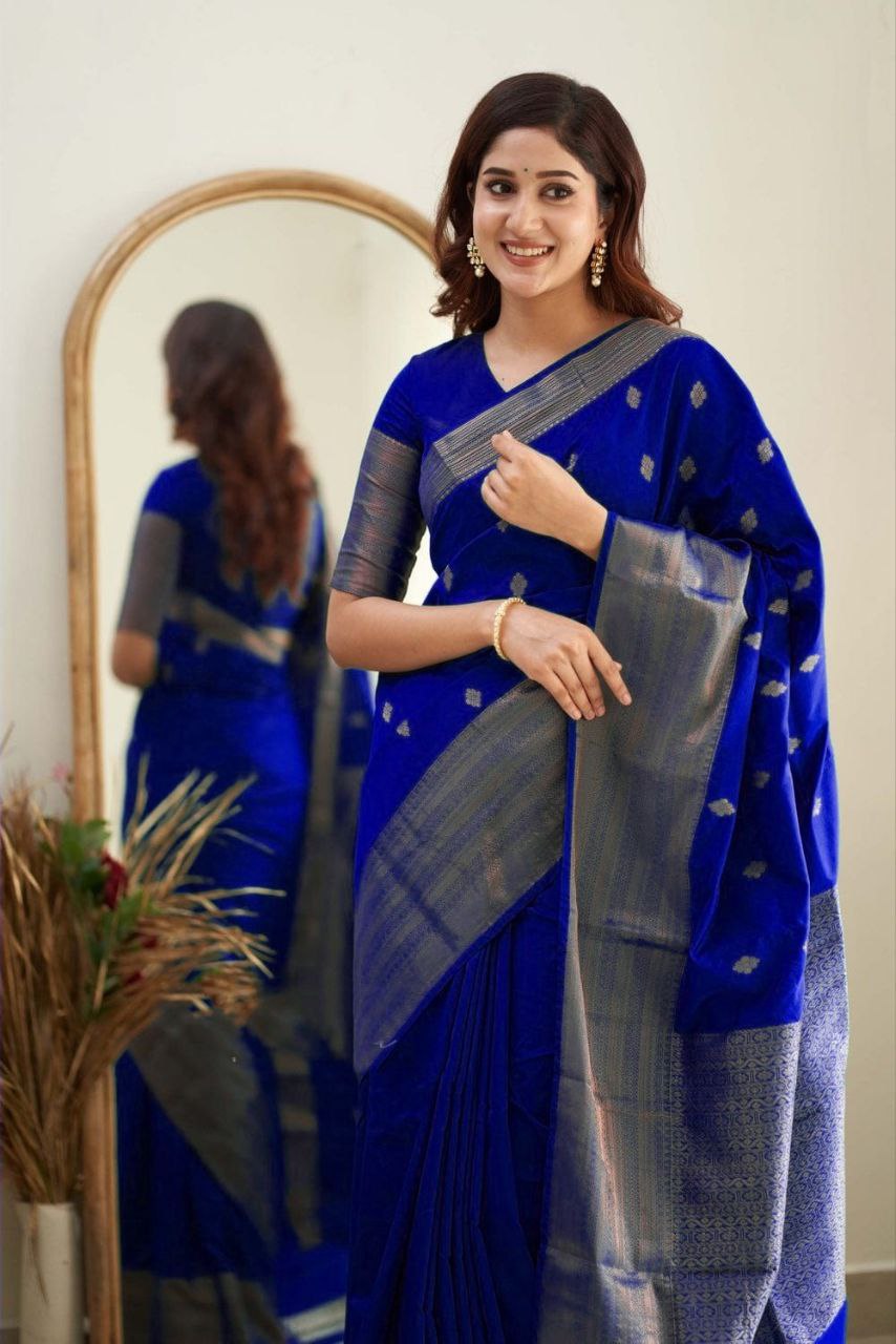 Blue Soft Silk Saree With Surreptitious Blouse Piece