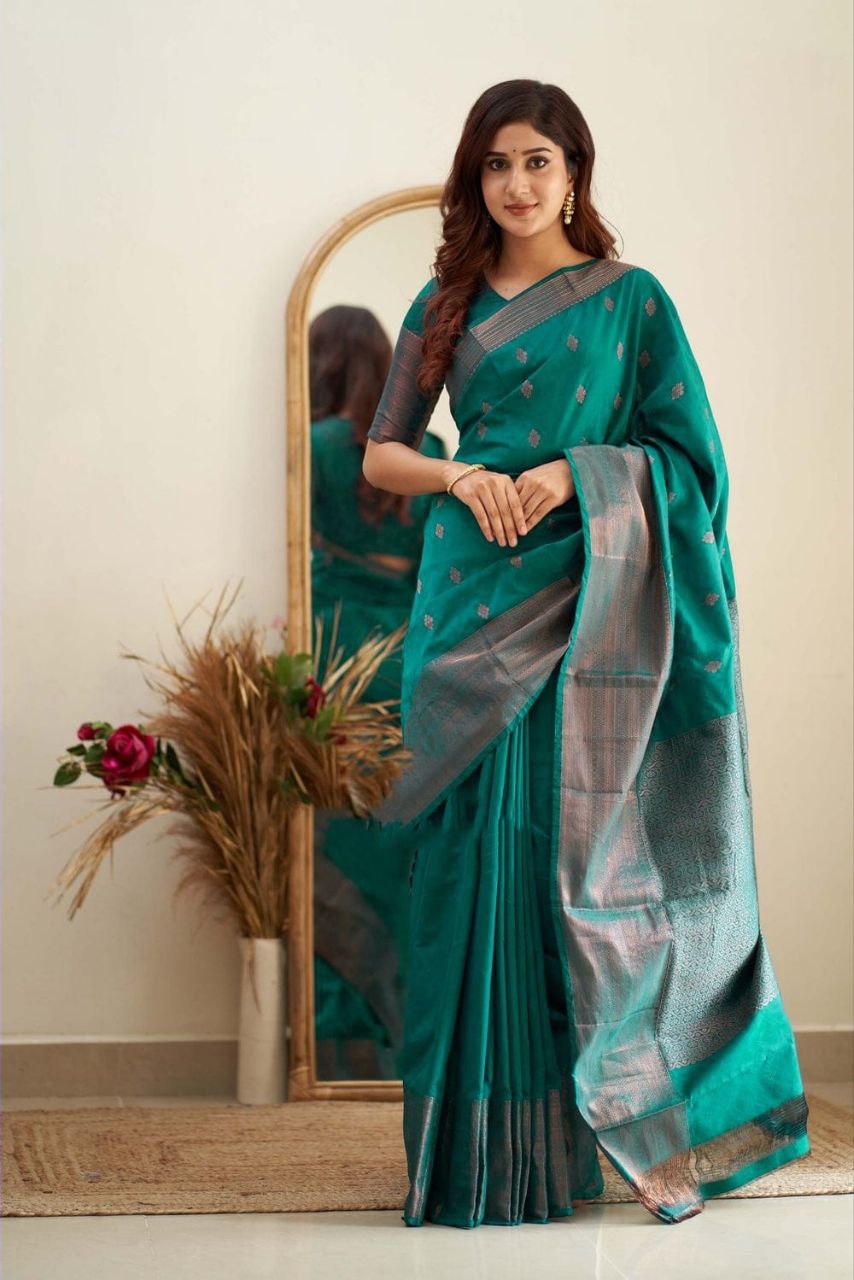 Rama Soft Silk Saree With Surreptitious Blouse Piece