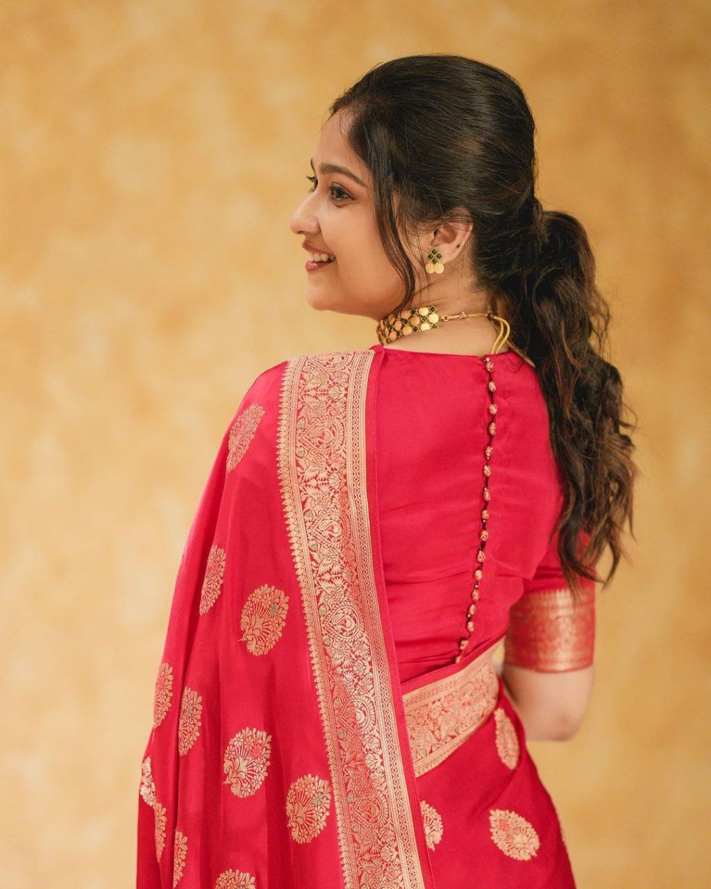 Red Soft Silk Saree With Classic Blouse Piece